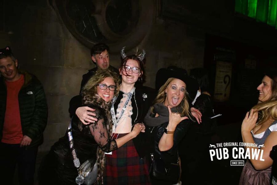 Edinburgh: The Original Pub Crawl 7 Bars 7 Shots & Discounts - What the $20 price really buys