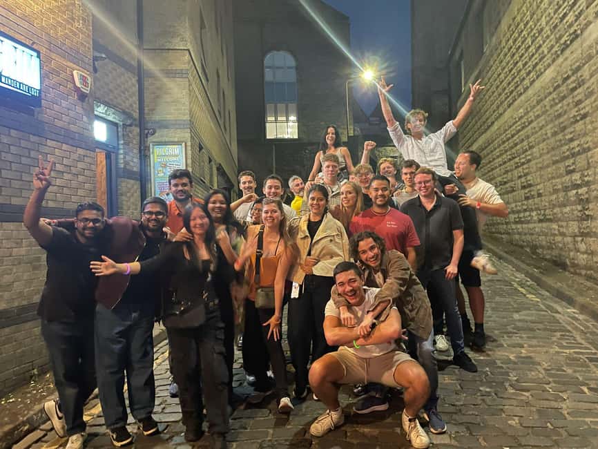 Edinburgh: Ultimate Pub Crawl Party with 7 Bars & 1 Club - Party games help solo visitors join in