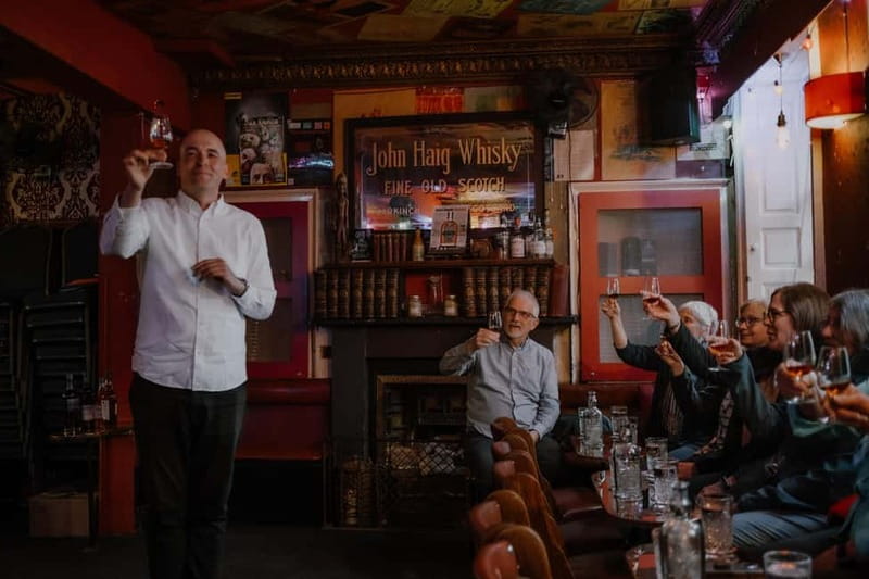 Edinburgh: Whisky Tasting and Storytelling in a Historic Pub - Key points at a glance