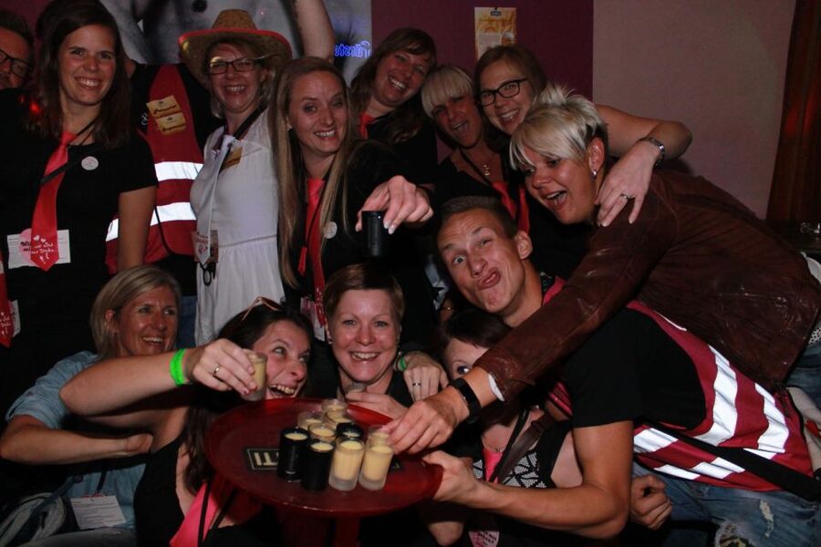 Freiburg: Guided Pub Crawl with Drinks - The First Bars: Getting Comfortable With the Group
