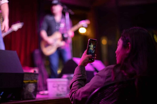 Frenchmen Street VIP Live Music Pub Crawl in New Orleans - Frenchmen Art Bazaar and the glitter stop