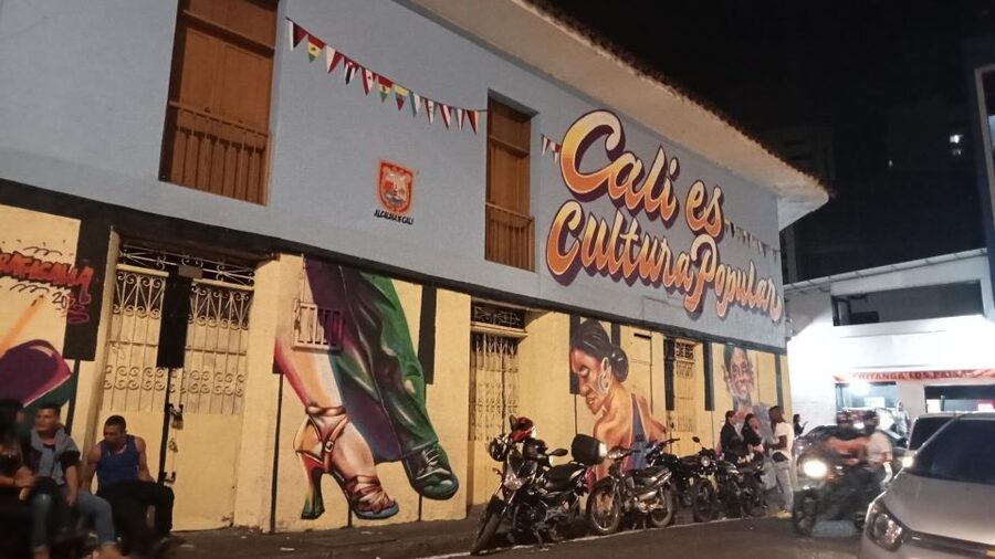 Friday Salsa Pub Crawl in Cali - What the $25 Price Really Buys