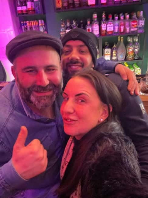 Fun Explorers Pub Crawl with free welcome shots and free ent - The second bar: a chance to find your crowd