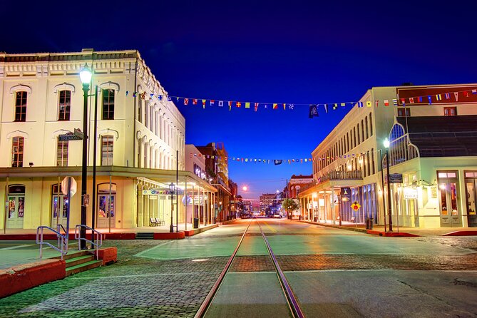 Galveston: Haunted Pub Crawl Walking Tour - Why the pub setting works so well