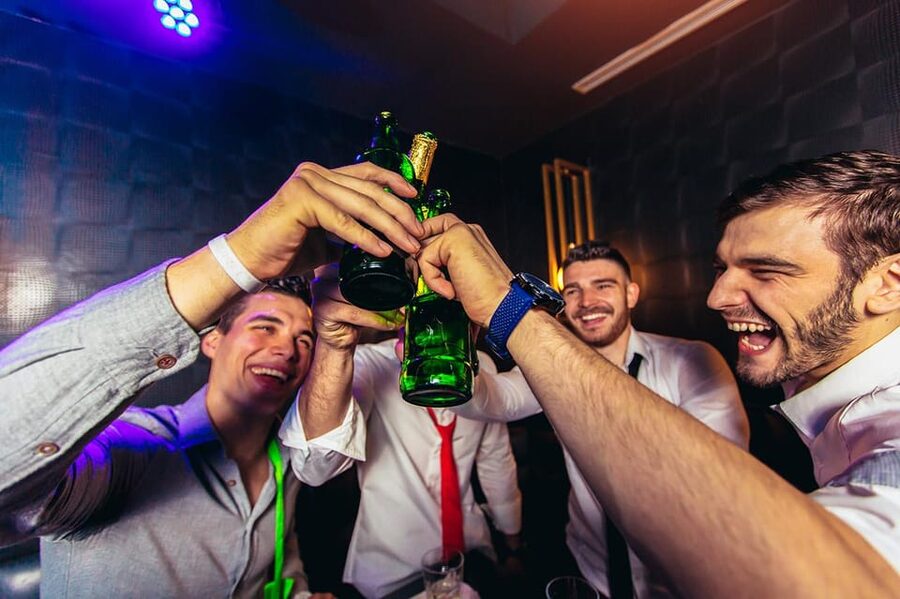 Gdansk: Stag Night Pub Crawl with Female Guide - What the $44 price really covers