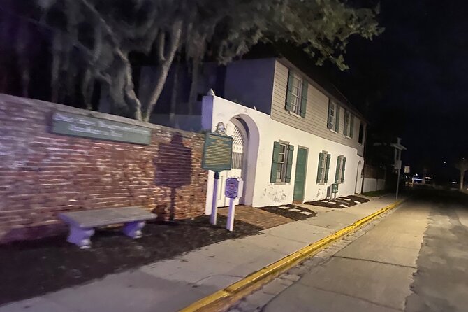 Ghosts and Spirits of St Augustine Pub Crawl Tour - Timing, weather, and who should book