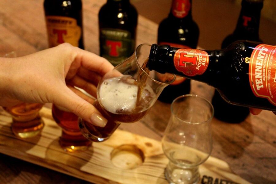 Glasgow: Beer Flight with a Haggis Taster in a Glasgow pub - What the one-hour itinerary feels like