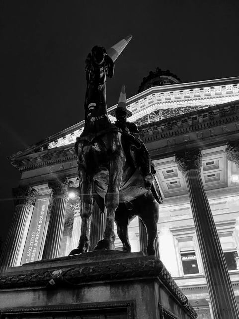 Glasgow: Scottish Rogue Whisky Pub Crawl - Third pub: finish with a fuller understanding