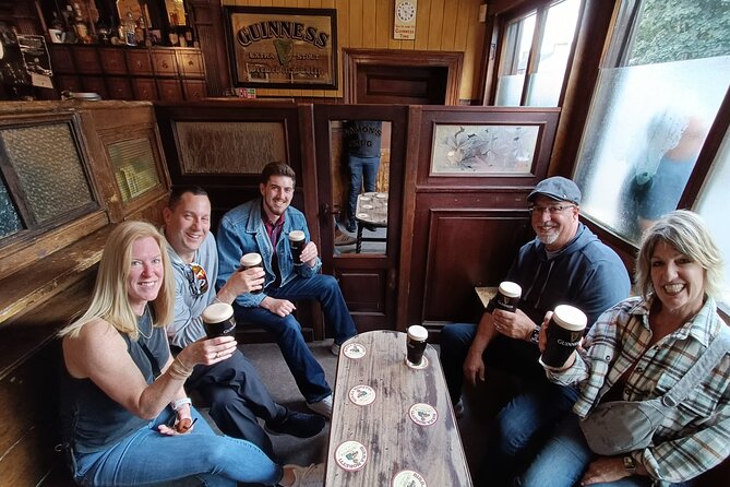 Guinness Storehouse: Entry ticket + Perfect Pint Pub Tour - Learning to pour the perfect pint