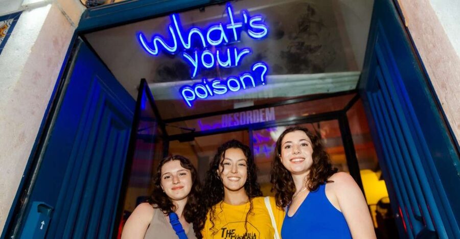 Halloween Haunts: Lisbon Pub Crawl Experience - Key points at a glance