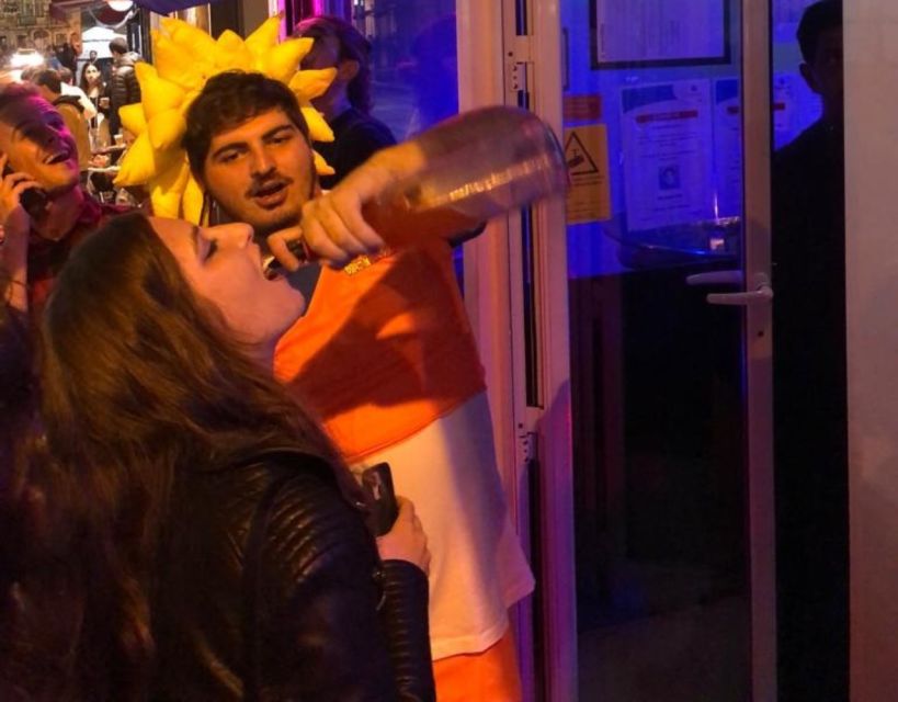 Halloween Haunts: Lisbon Pub Crawl Experience - The second bar and one hour of beer and sangria