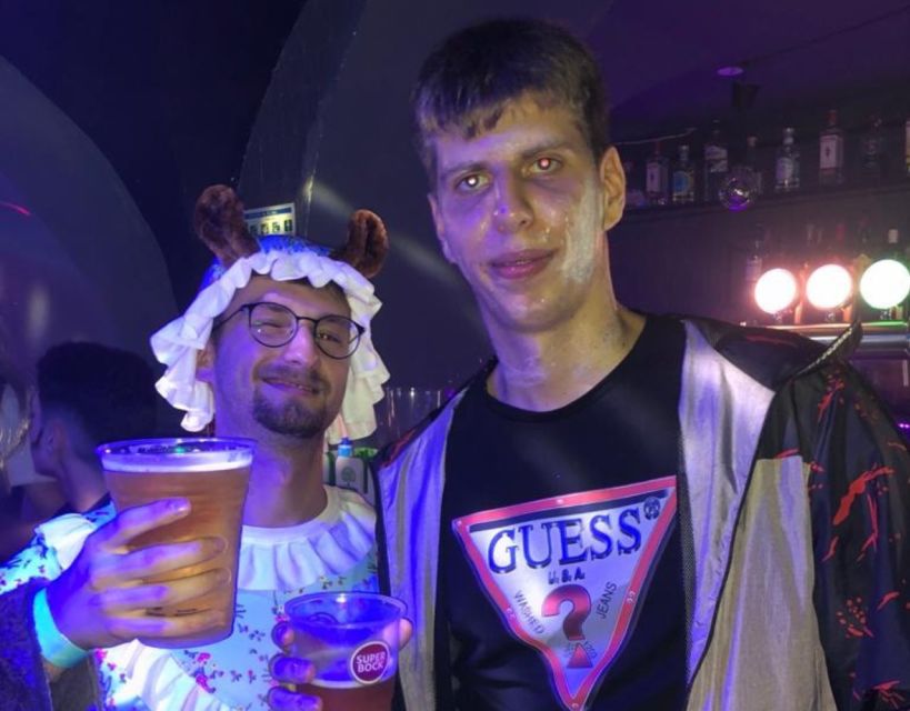 Halloween Haunts: Lisbon Pub Crawl Experience - What the five-hour format feels like