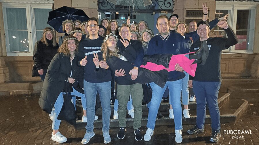Hannover: Private pub crawl with insider-guide & free shots - Third bar: the main test of the route