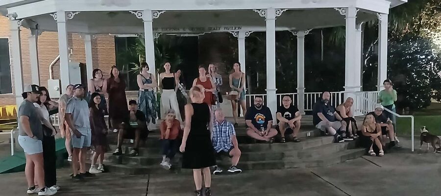 Happy Hour Pub Crawl - Five reasons this Galveston pub crawl is worth a look