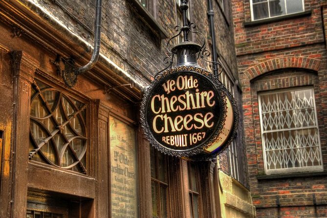 Historic London Pubs Private Walking Tour With Free Drinks! - Key points to know before you book