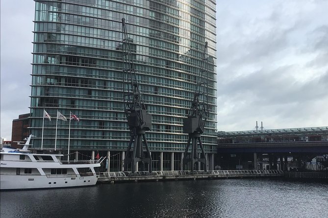 Historic walk of East Londons Wapping Docks and its famous Pubs - From Canary Wharf’s towers to old dock country