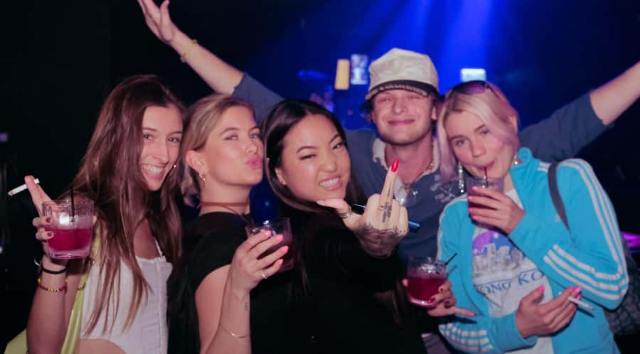 Hong Kong: 3-Hour Lan Kwai Fong Pub Crawl - Key points to know before you book