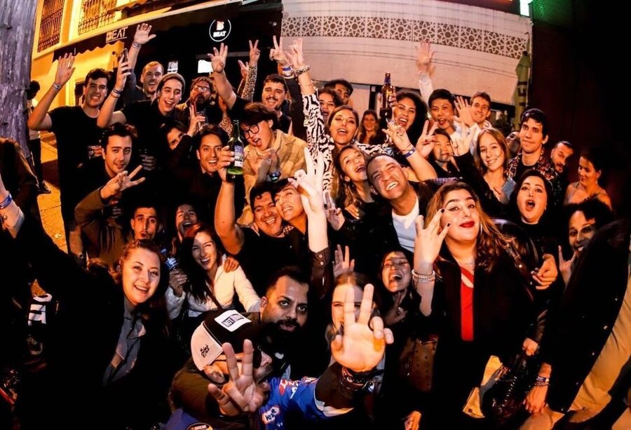 Istanbul: Party Pub Crawl with Party Bus - Key points to know before you book