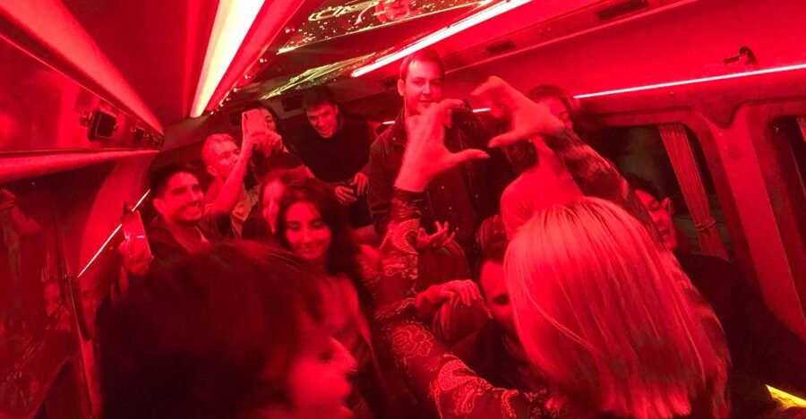 Istanbul: Party Pub Crawl with Party Bus - Why this crawl works well for solo visitors