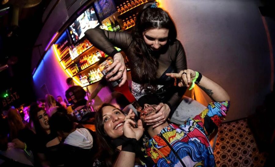 Istanbul: Party Pub Crawl with Party Bus - Two bars and two rooftop clubs in one night