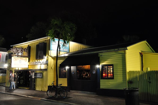 Key West Haunted Pub Crawl and Ghost Tour with Free T-Shirt - A 8:30 p.m. start in Old Town