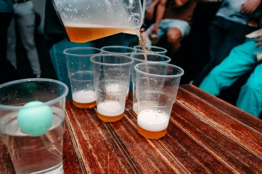 Krakow: Pub, Bar & Club Crawl - The First Bar: One Hour of Free Drinks and Games