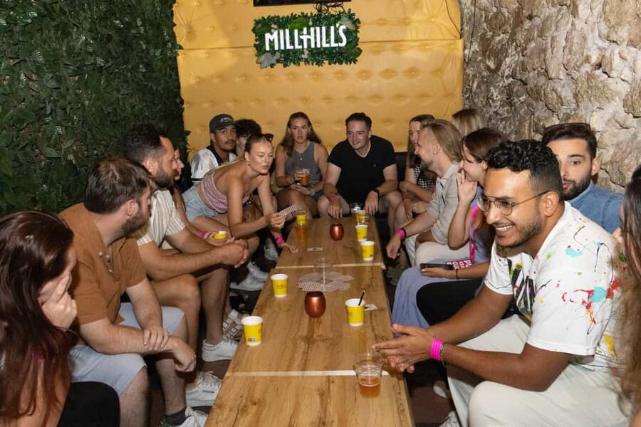 Krakow: Pub Crawl 1H Open Bar, VIP Entry & Welcome Shots - What the $31 price really buys you
