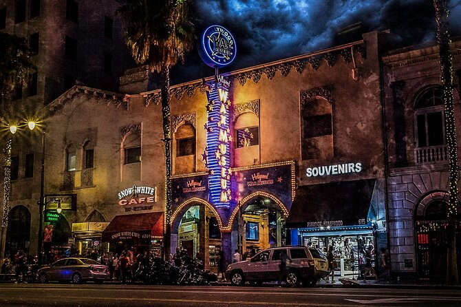 LA Ghosts Boos and Booze Haunted Pub Crawl - Meeting the group on Hollywood Boulevard
