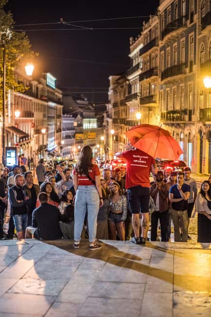 Lisbon: Pub Crawl with Open Bar (Premium Upgrade Available) - The second Bairro Alto stop and the extra Premium drink