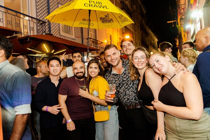 Lisbon: Pub Crawl with Open Bar, Shots & VIP Club Entry - Cais do Sodré and the final club entry