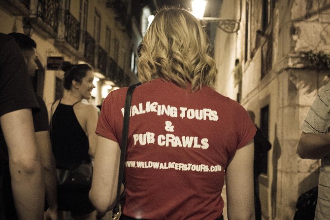 Lisbon Wild Pub Crawl - Starting at 10:00 pm in Praça Luís de Camões