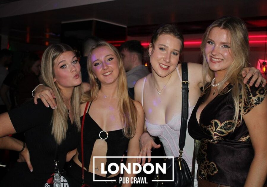 London: Central London Pub Crawl with Drink Deals - What five stops really means