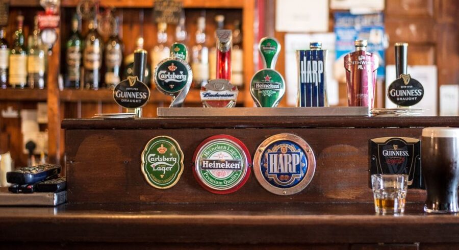 London: Historic London Pub Walking Tour - The 800-year-old pub and guaranteed seating