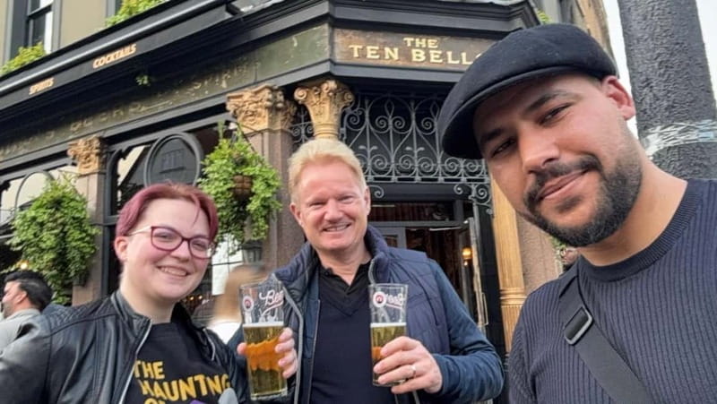 London: Jack the Ripper Tour with Historic Pub Stops - The guides make or break the experience