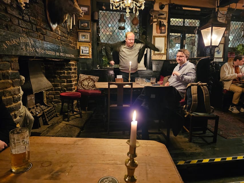 London: Pilgrims and Pirates Historical Pub Tour - Why this Thames walk feels different from a standard London tour