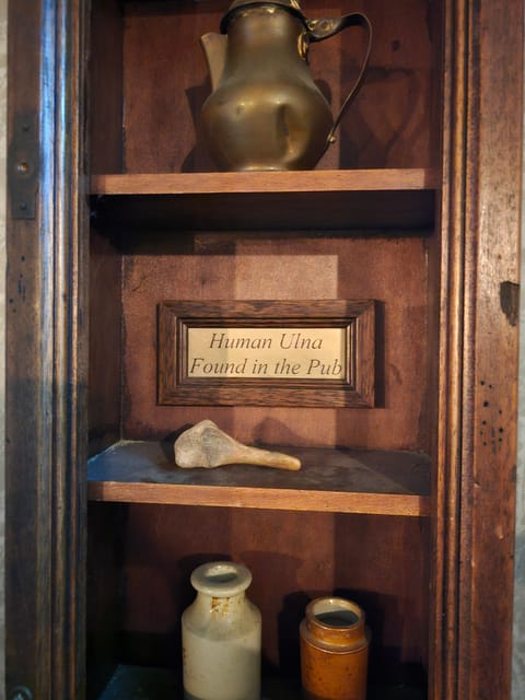 London: Pilgrims and Pirates Historical Pub Tour - Is $79 good value for three and a half hours?