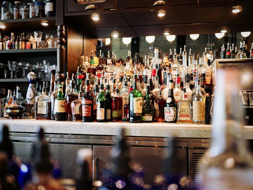 London: Private Pub Tour - Ian’s guiding style sounds like the right fit
