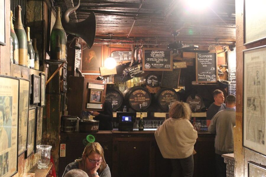 London: Private Pub Tour - Who should book this London pub tour?