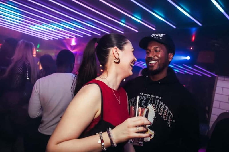 London Pub Crawl: Ultimate Central London Night Out - Dress rules are stricter than you might expect