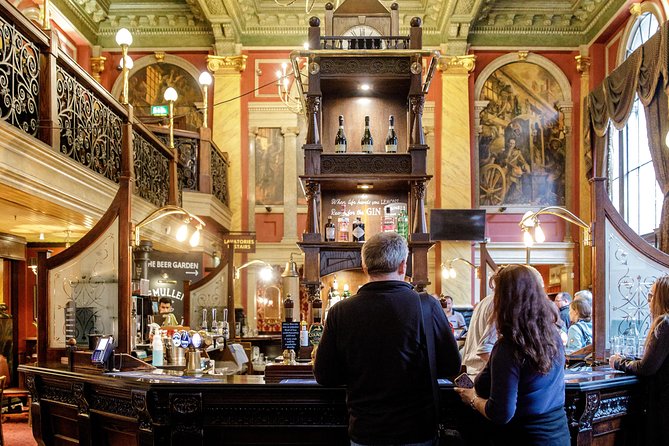 London Small Group Tour of Historical Pubs - Why London pubs make such good history lessons