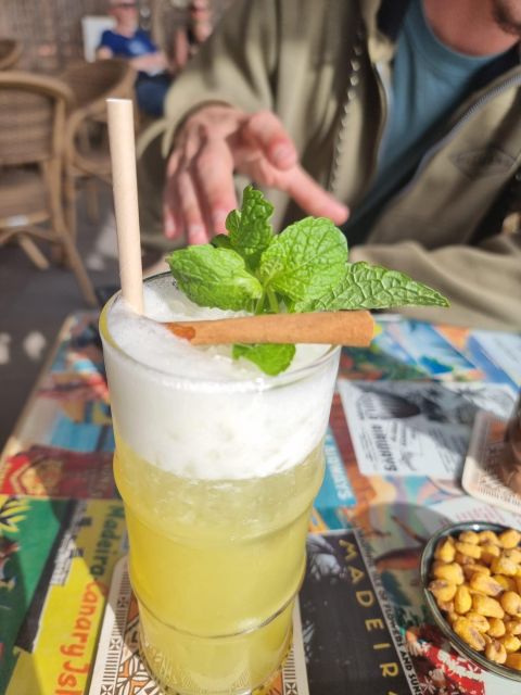 Madeira: Bar Hopping - Starting in Funchal, Câmara de Lobos, or Caniço