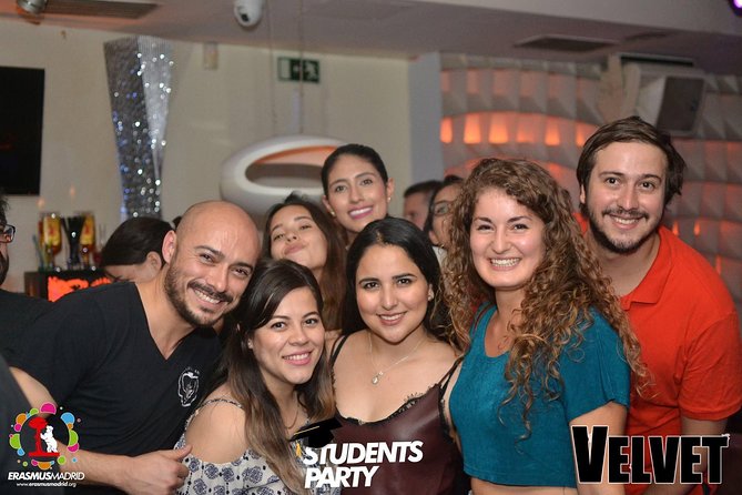 Madrid Halloween Pubcrawl – Open Bar, Shots & VIP Club Entry - Stop three: Hood Dogs by Planet Club