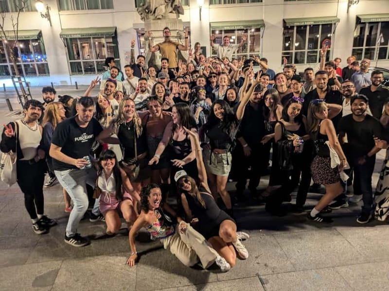 Madrid: Pub Crawl & Club Tour - Starting at Cats Hostel’s Cave Bar in Sol