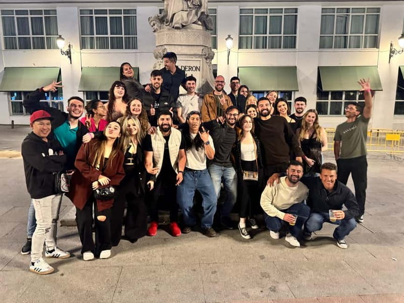 Madrid: Pub Crawl & Club Tour - Four bars and five free shots