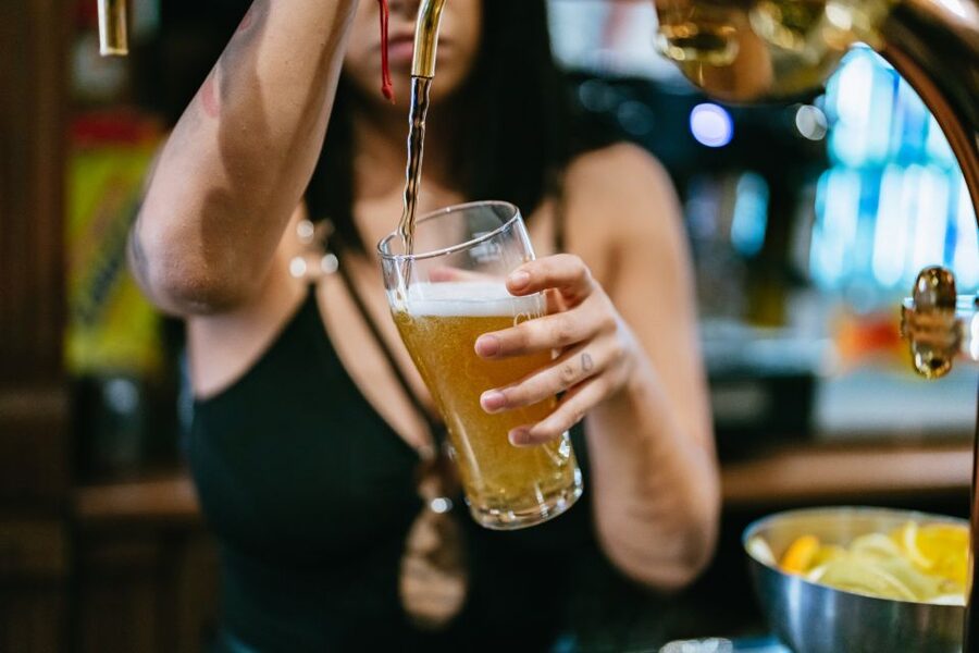 Malaga: Pubs and Clubs Crawl - Is four included drinks for $18 good value?