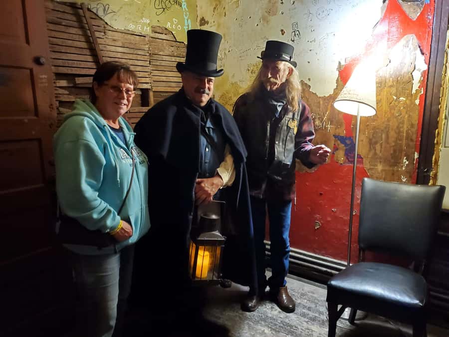 Memphis: Drinking Spirits with Spirits Haunted Pub Crawl - Key points to know