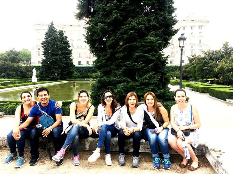 Mysteries & Tapas Tour in Madrid + Pub Crawl - Starting at the Bear statue in Puerta del Sol