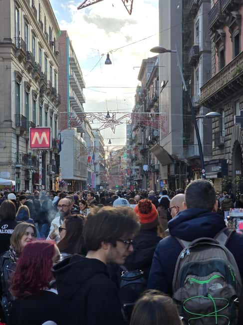 Naples Pub Crawl; from the first free Spritz to the Disco - Key points to know before you book