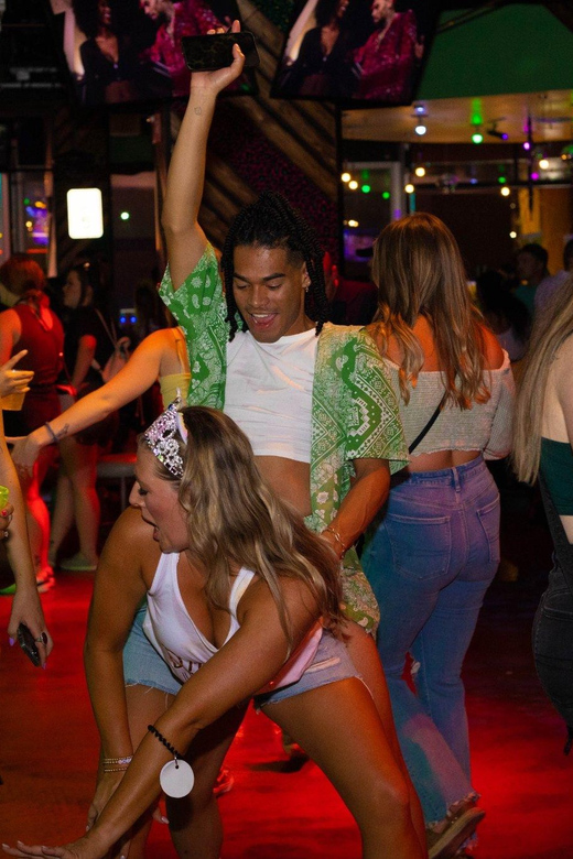 Nashville Bar Crawl: Guided Pub Crawl with Drinks Discounts - Three more stops and discounted drinks