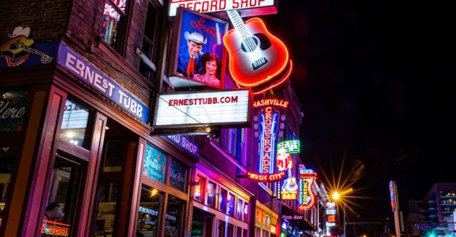 Nashville: Ghosts, Boos and Booze Haunted Pub Crawl - Why this Nashville crawl works